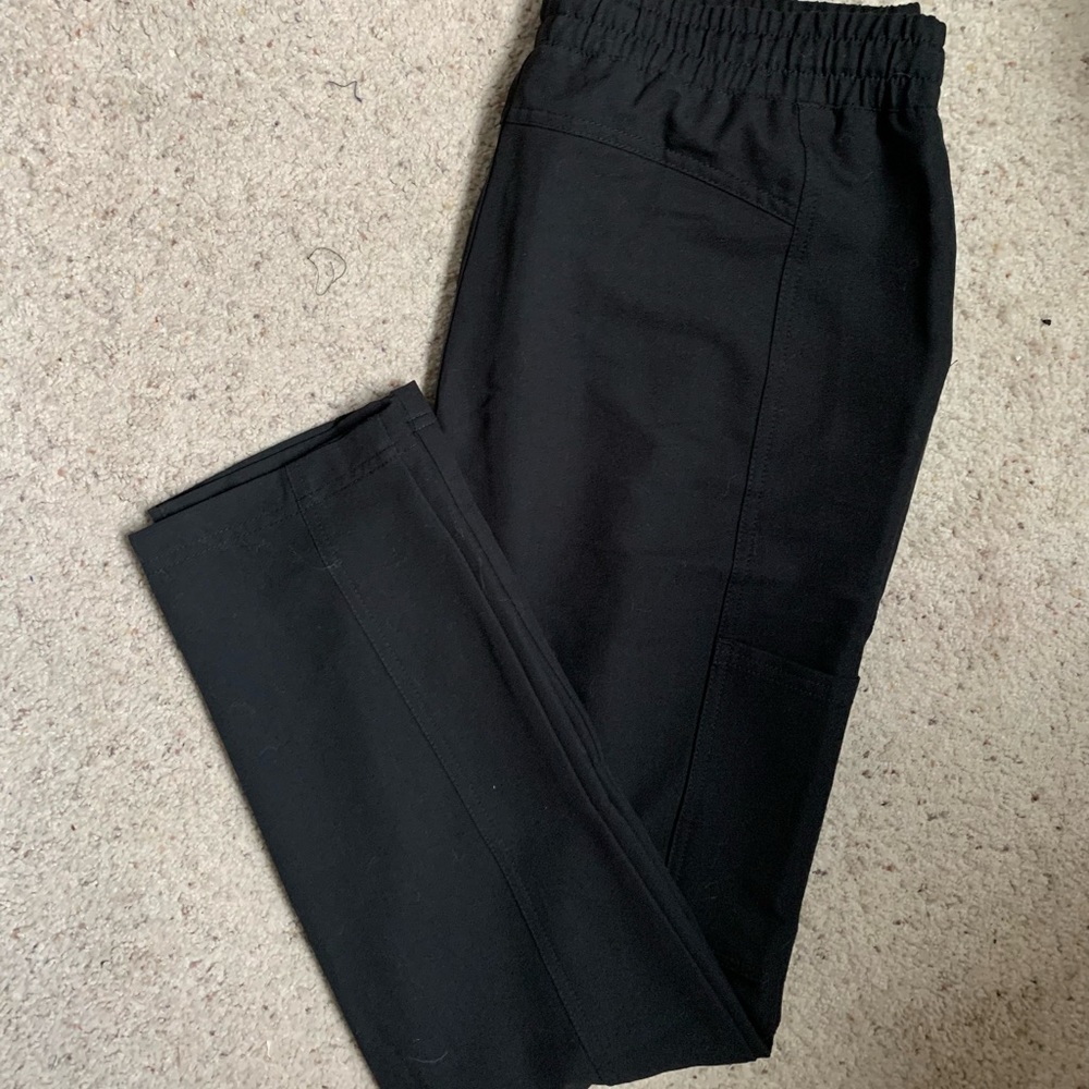 Jaanuu slim cargo scrub pants